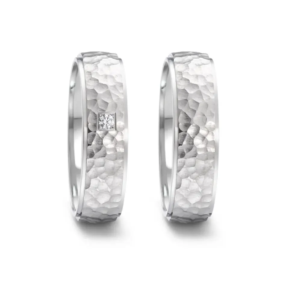 Alianzas de boda de acero con diamante