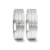 Alianzas de boda de acero con diamante