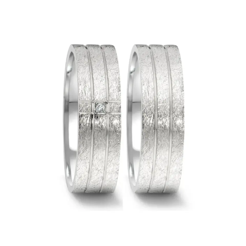 Alianzas de boda de acero con diamante