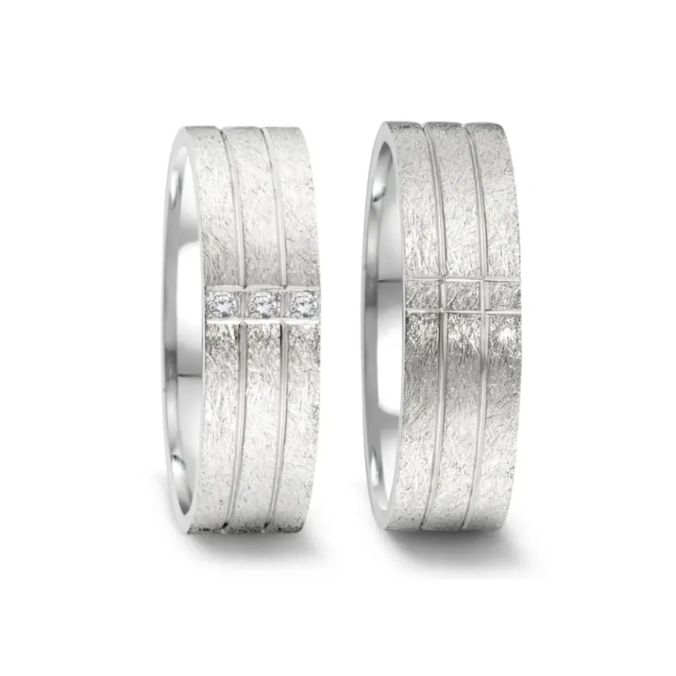 Alianzas de boda de acero con diamantes