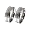 Alianzas de boda de acero con diamante