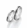 Alianzas de boda de oro blanco y zirconio con diamantes