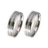 Alianzas de boda de acero con diamante