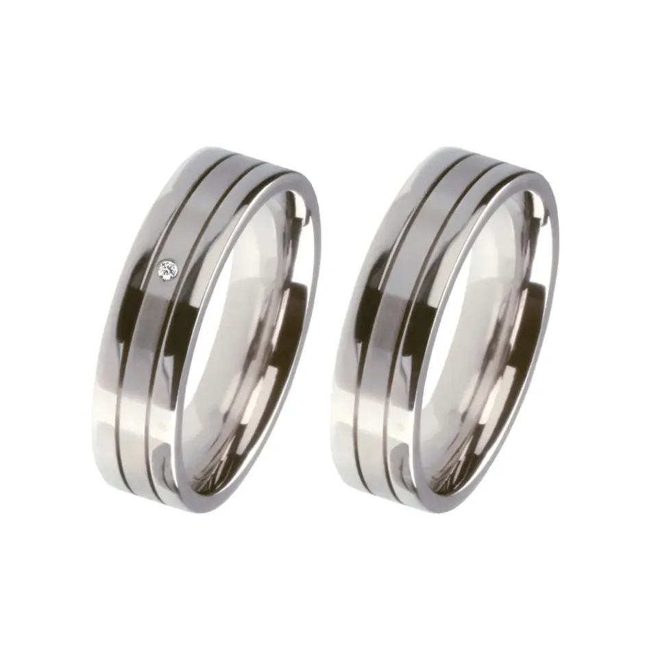 Alianzas de boda de acero con diamante
