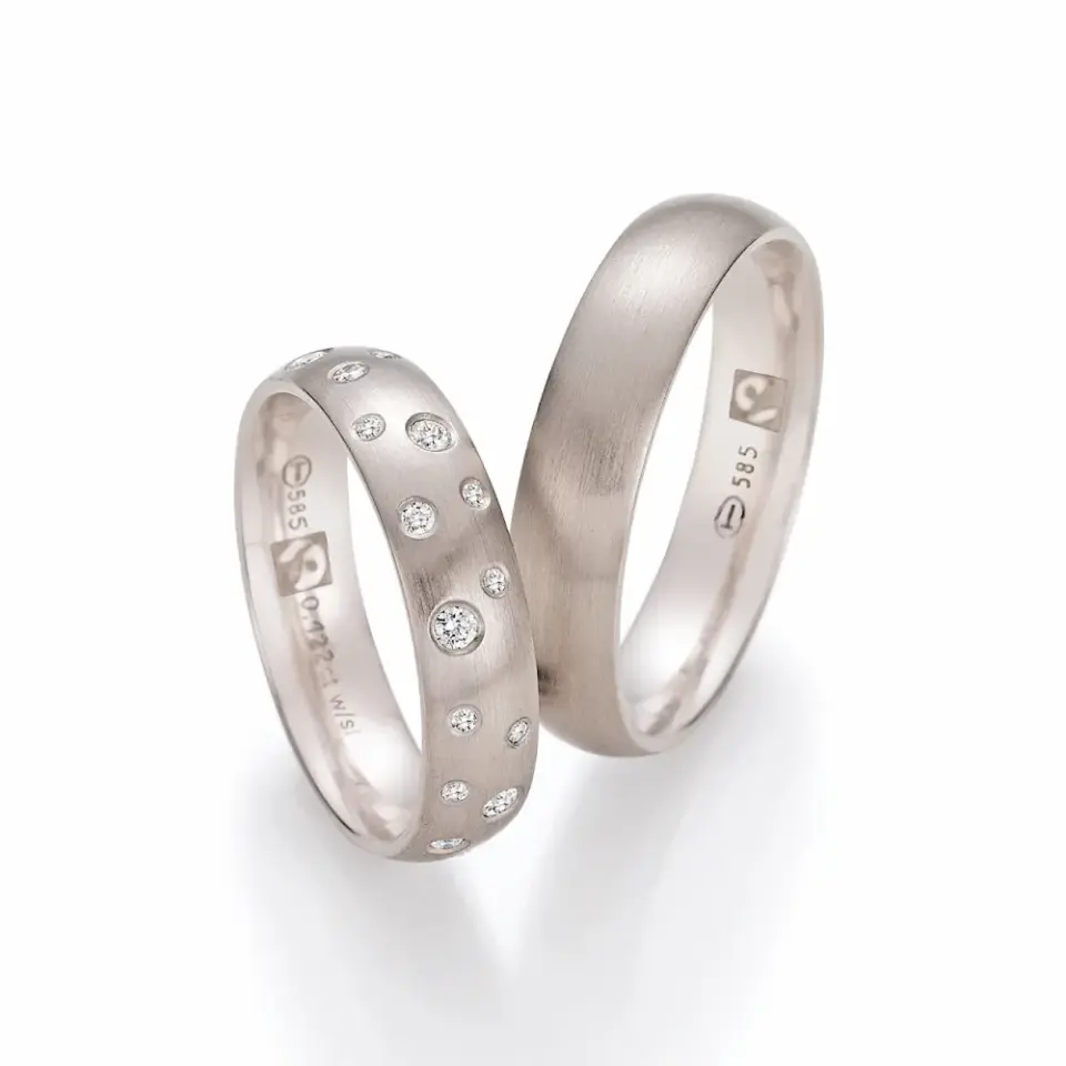 Alianzas de boda de oro blanco con diamantes