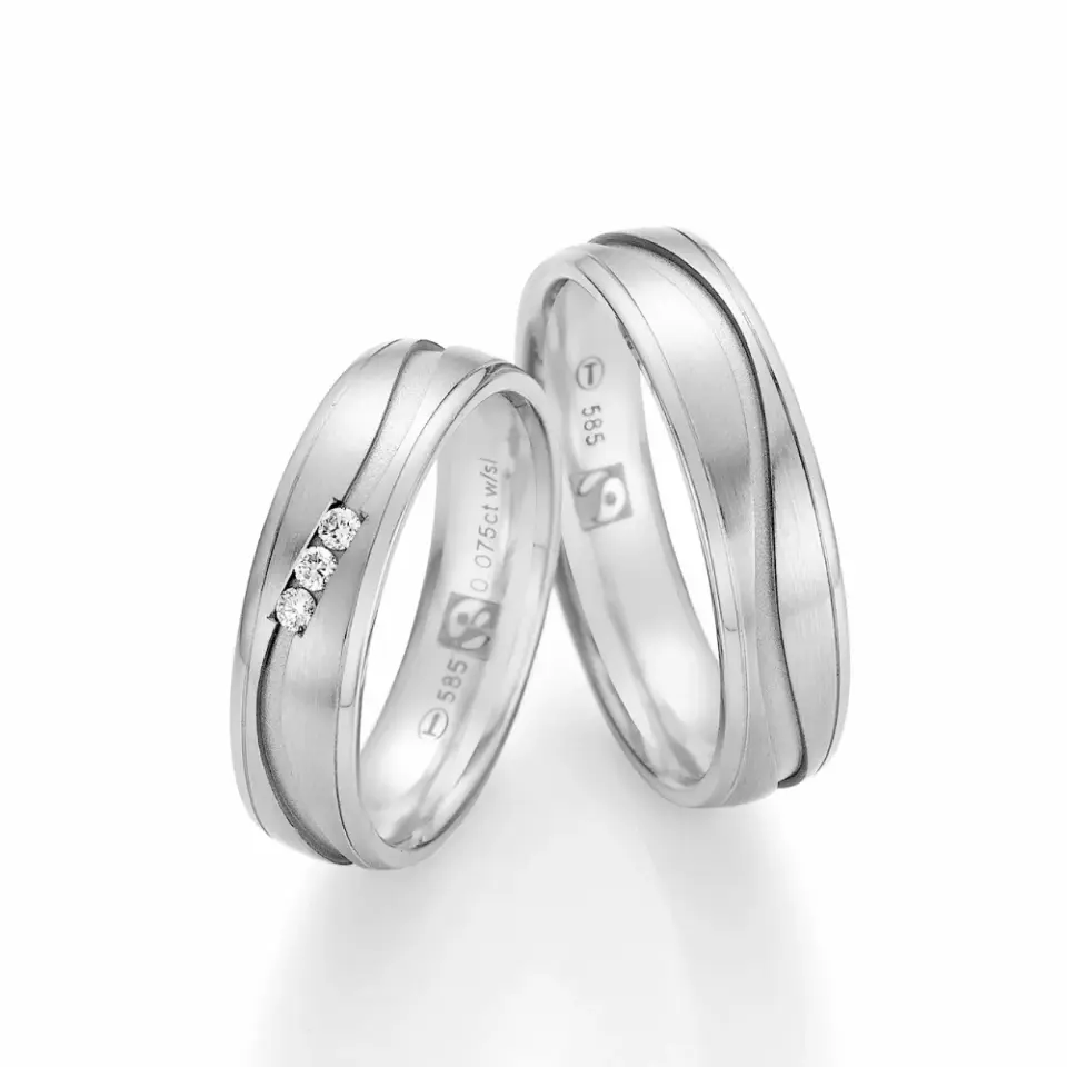 Alianzas de boda de oro blanco con diamantes