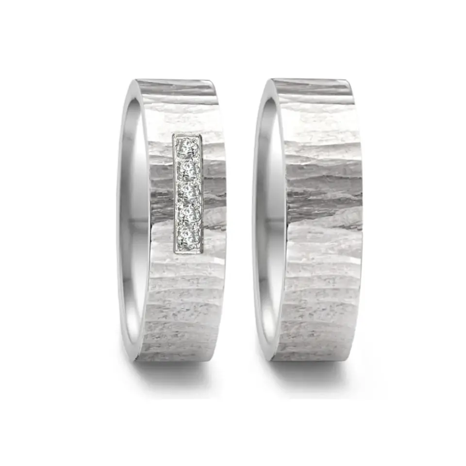 Alianzas de boda de acero con diamantes
