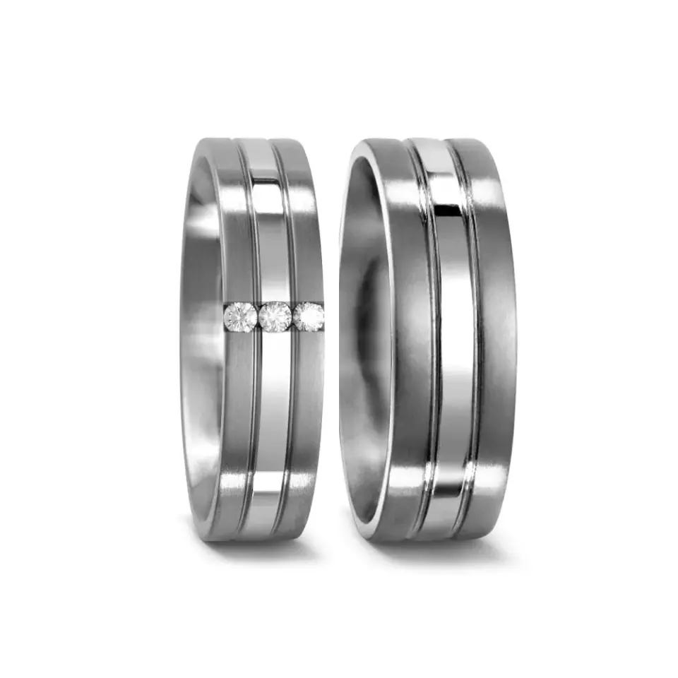 Alianzas de boda de titanio con diamantes