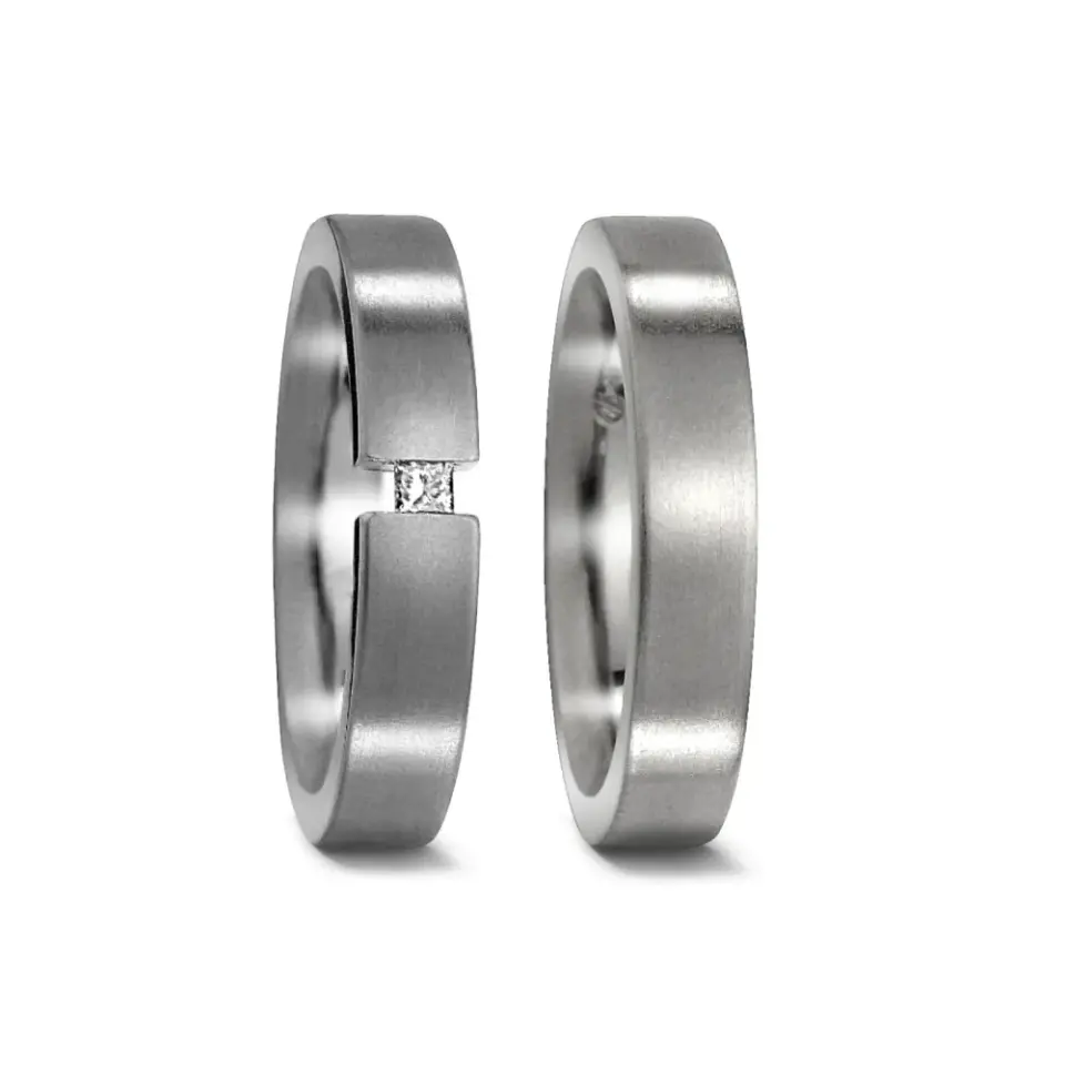 Alianzas de boda de titanio con diamante