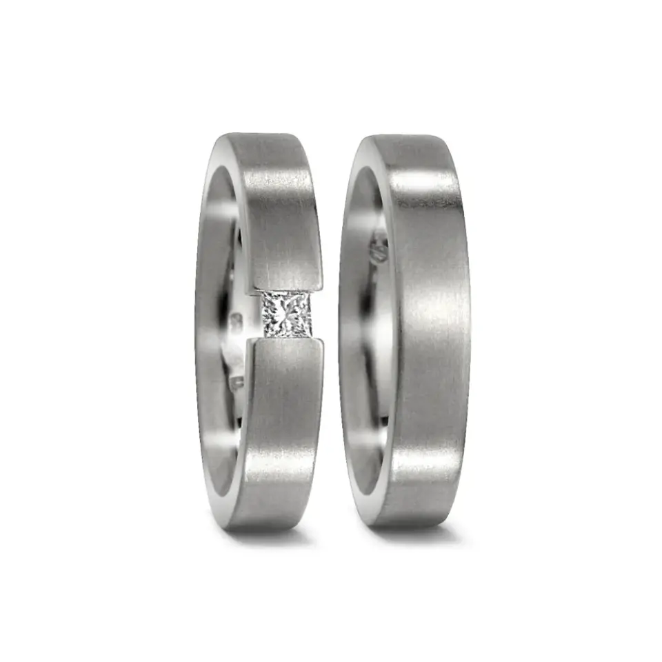 Alianzas de boda de titanio con diamante