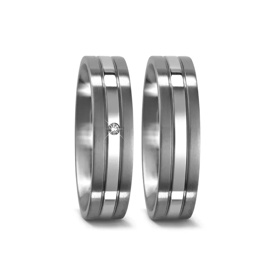 Alianzas de boda de titanio y plata con diamante