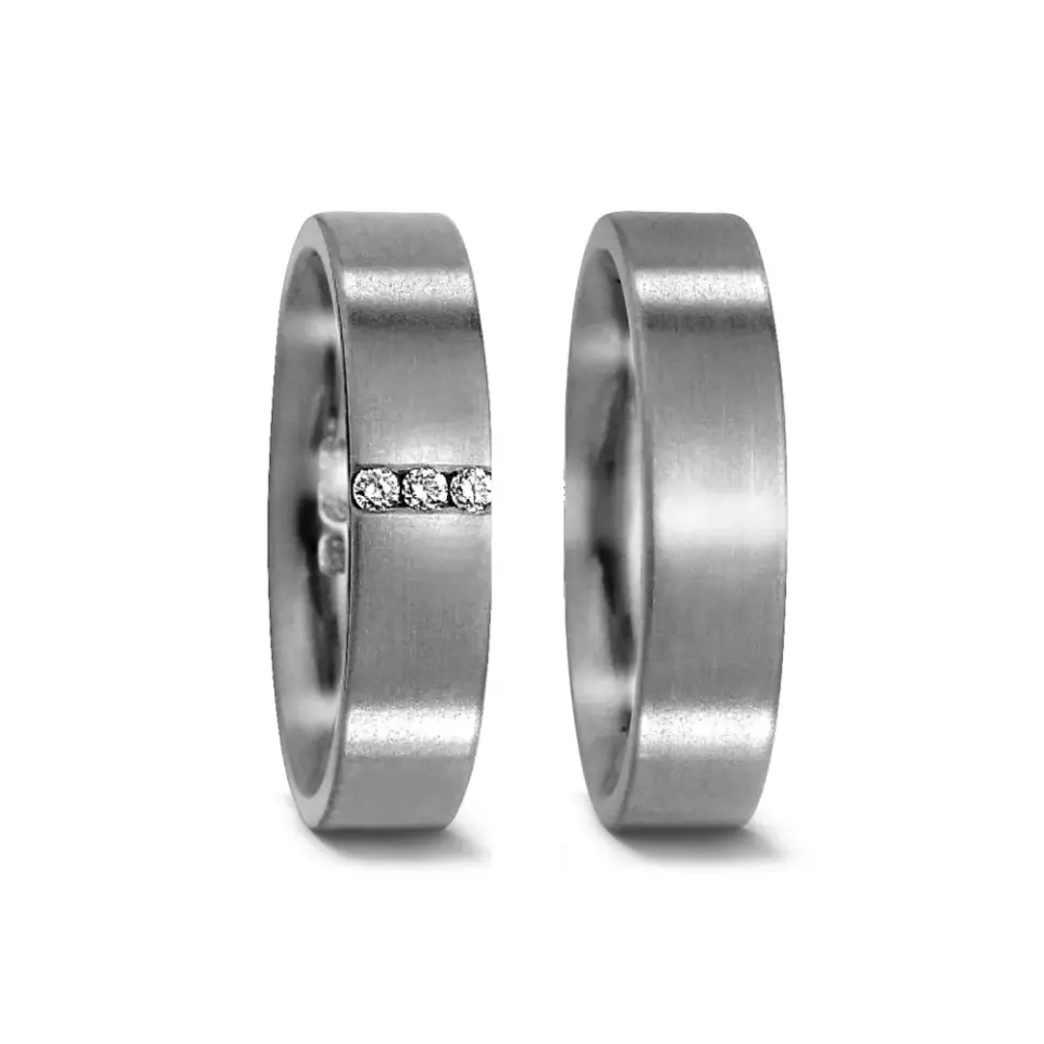 Alianzas de boda de titanio con diamantes
