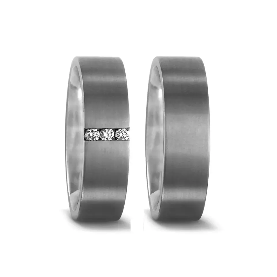 Alianzas de boda de titanio con diamantes