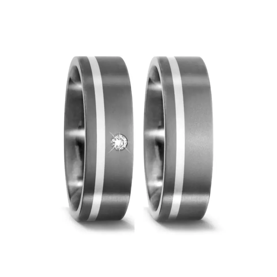 Alianzas de boda de titanio y plata con diamante