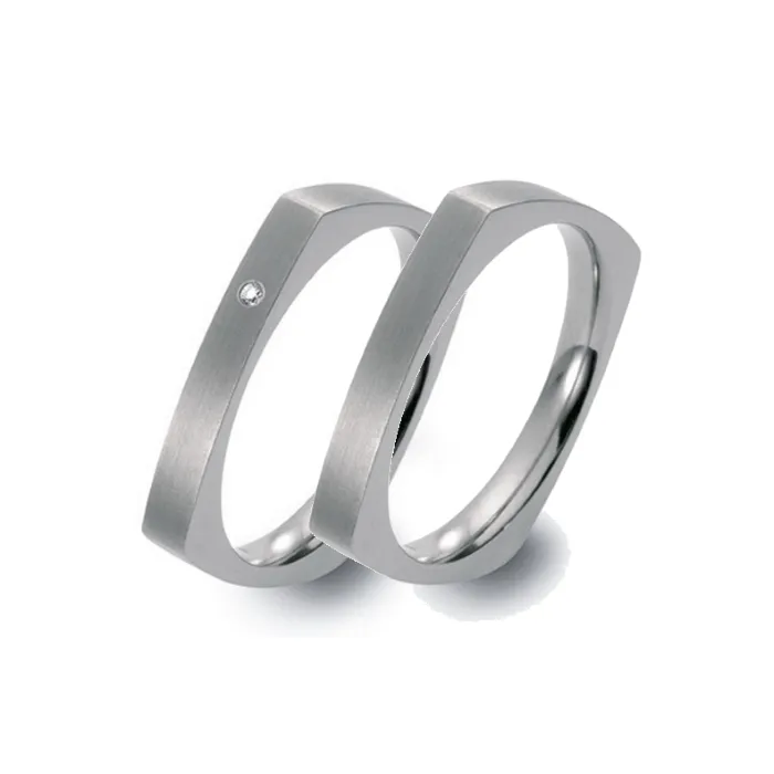 Alianzas de boda de titanio con diamante