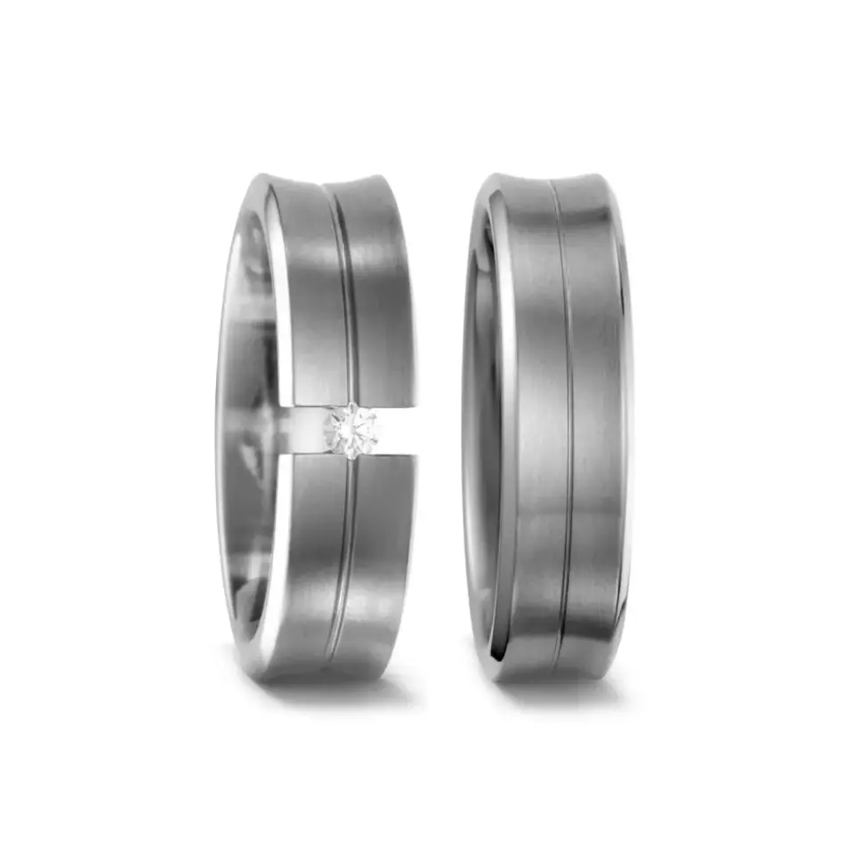 Alianzas de boda de titanio con diamante