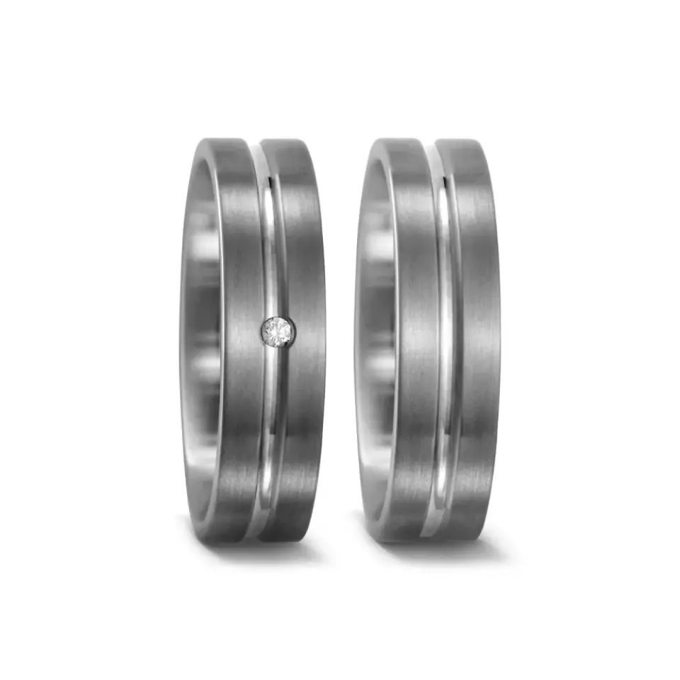 Alianzas de boda de titanio con diamante