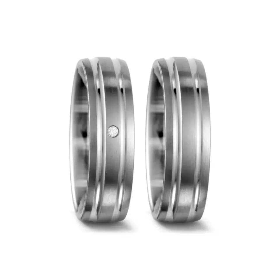 Alianzas de boda de titanio con diamante