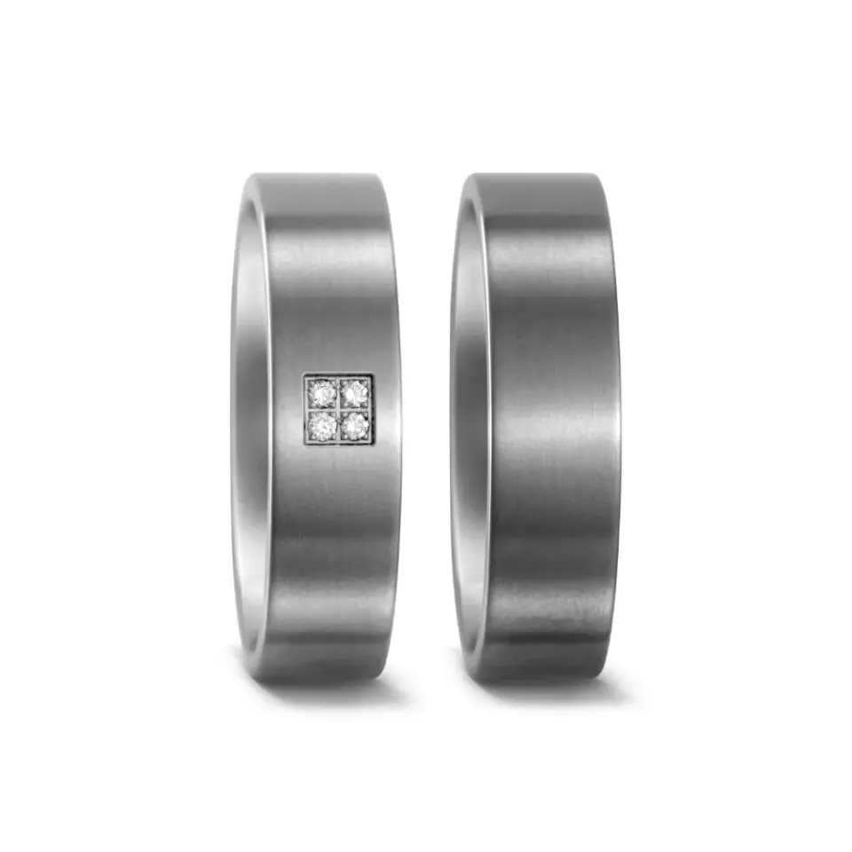 Alianzas de boda de titanio con diamantes