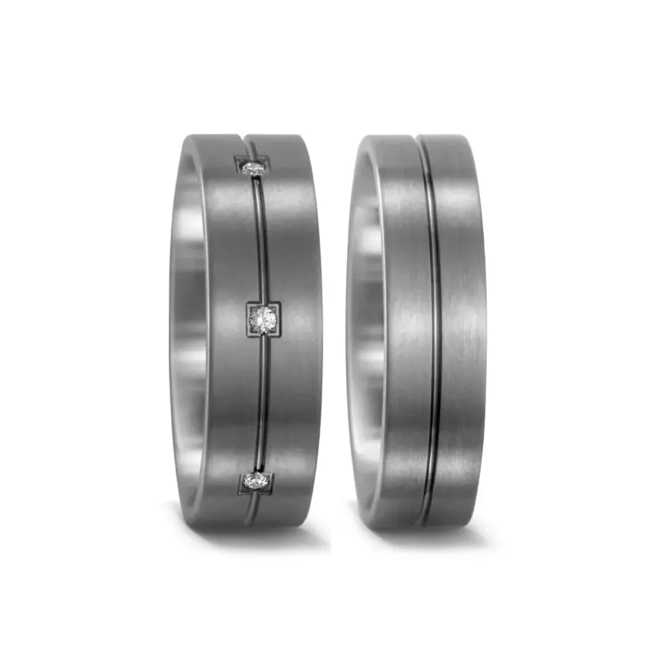 Alianzas de boda de titanio con diamantes