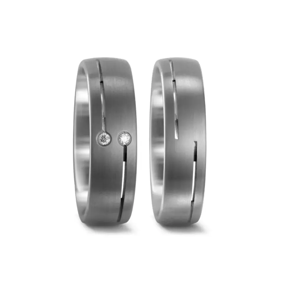 Alianzas de boda de titanio con diamantes