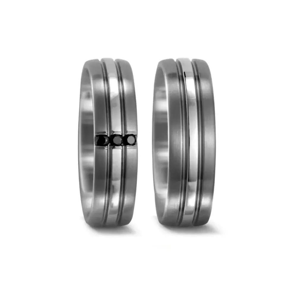 Alianzas de boda de titanio con diamantes