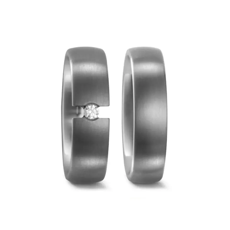 Alianzas de boda de titanio con diamante