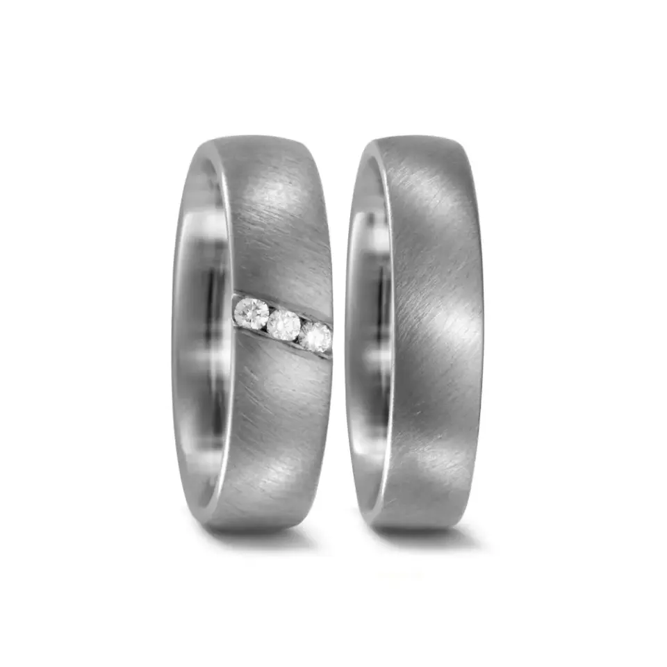 Alianzas de boda de titanio con diamantes
