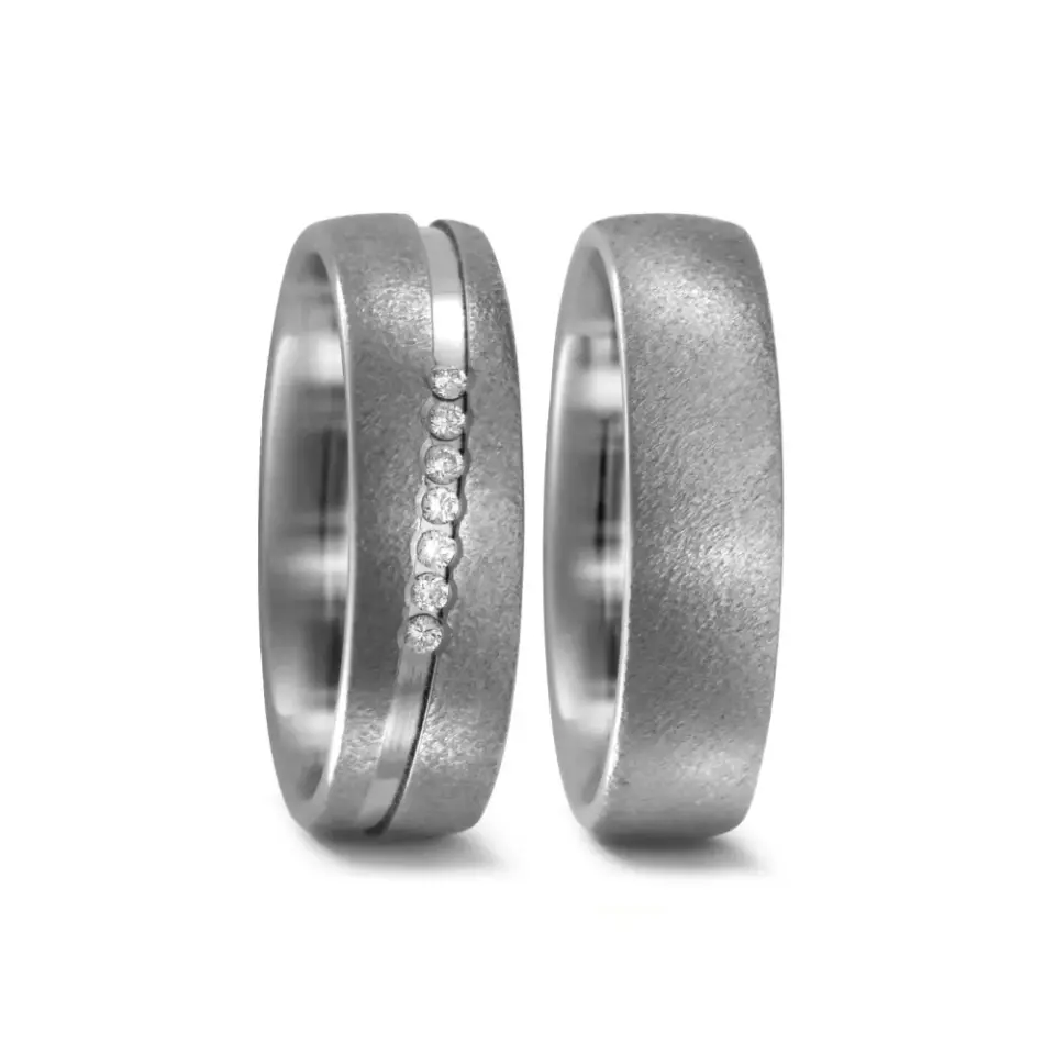 Alianzas de boda de titanio con diamantes