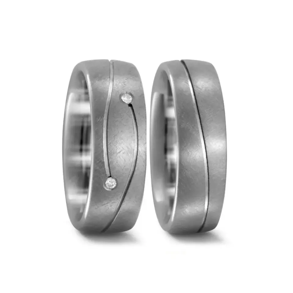 Alianzas de boda de titanio con diamantes