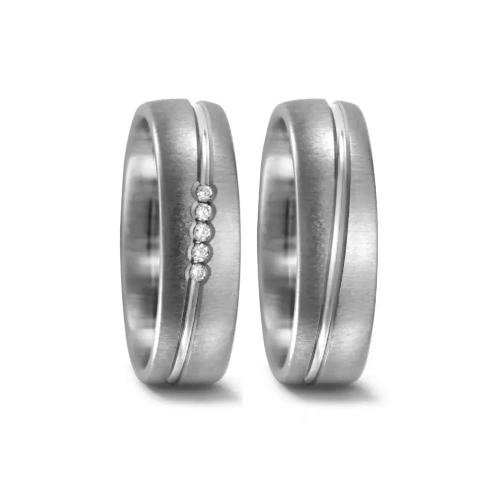 Alianzas de boda de titanio con diamantes