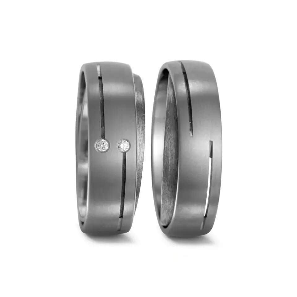 Alianzas de boda de titanio con diamantes