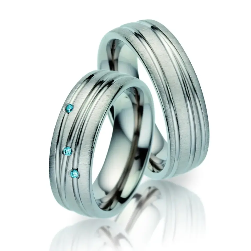 Alianzas de boda de titanio con diamantes