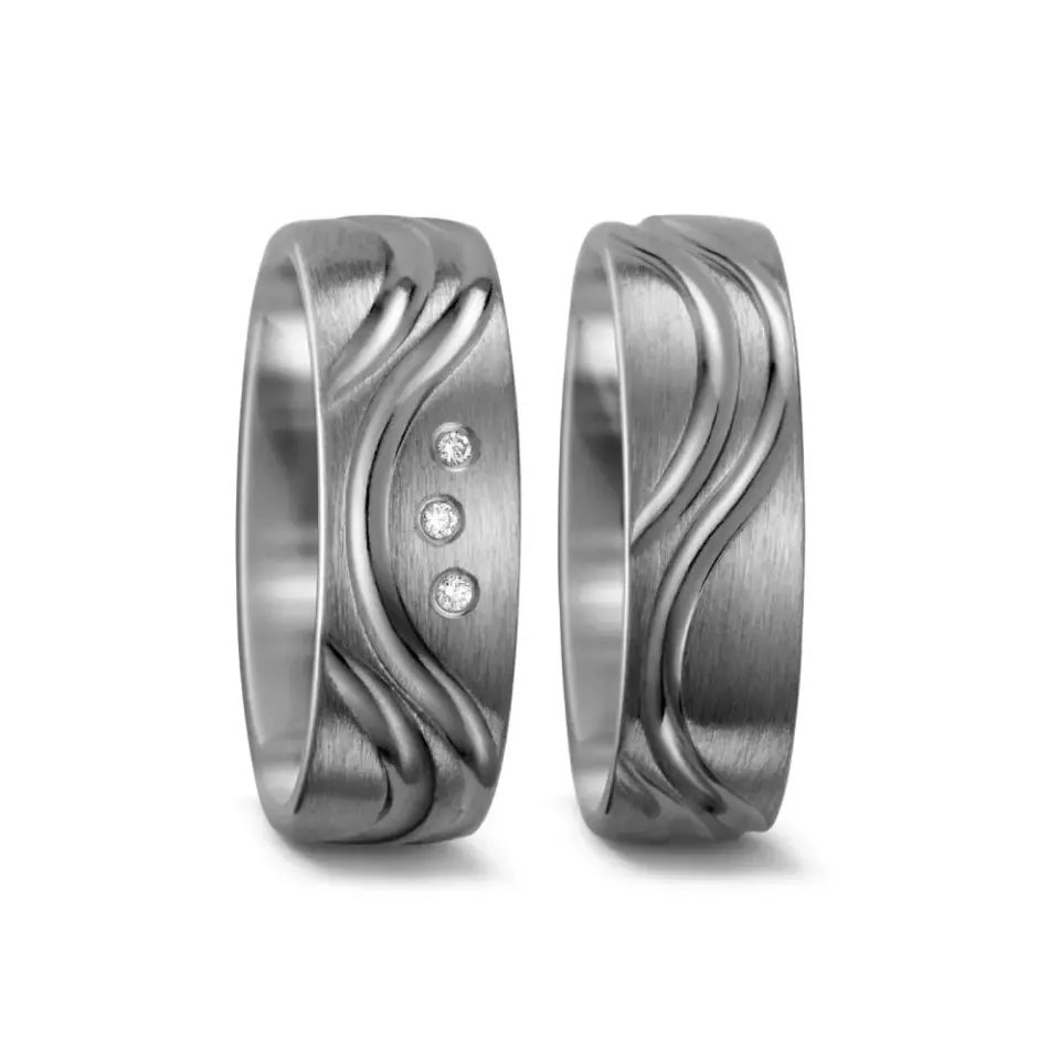 Alianzas de boda de titanio con diamantes