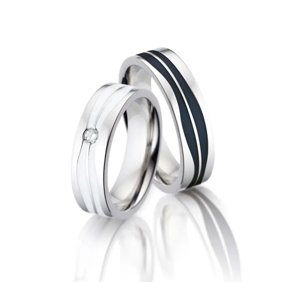 Alianzas de boda de titanio y cerámica con diamante