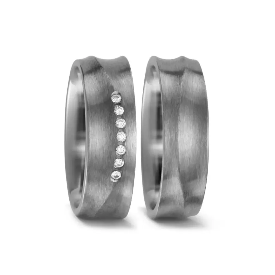 Alianzas de boda de titanio con diamantes
