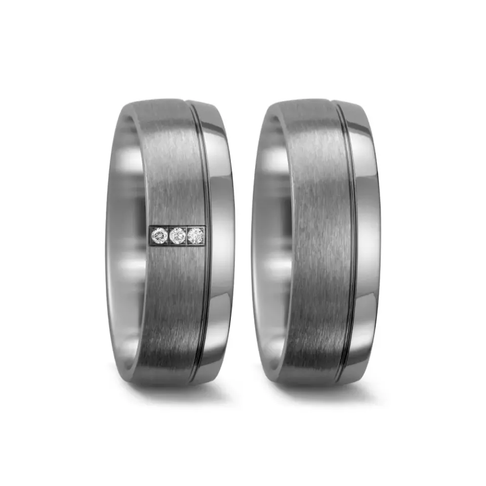 Alianzas de boda de titanio con diamantes