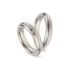 Alianzas de boda de titanio con diamantes