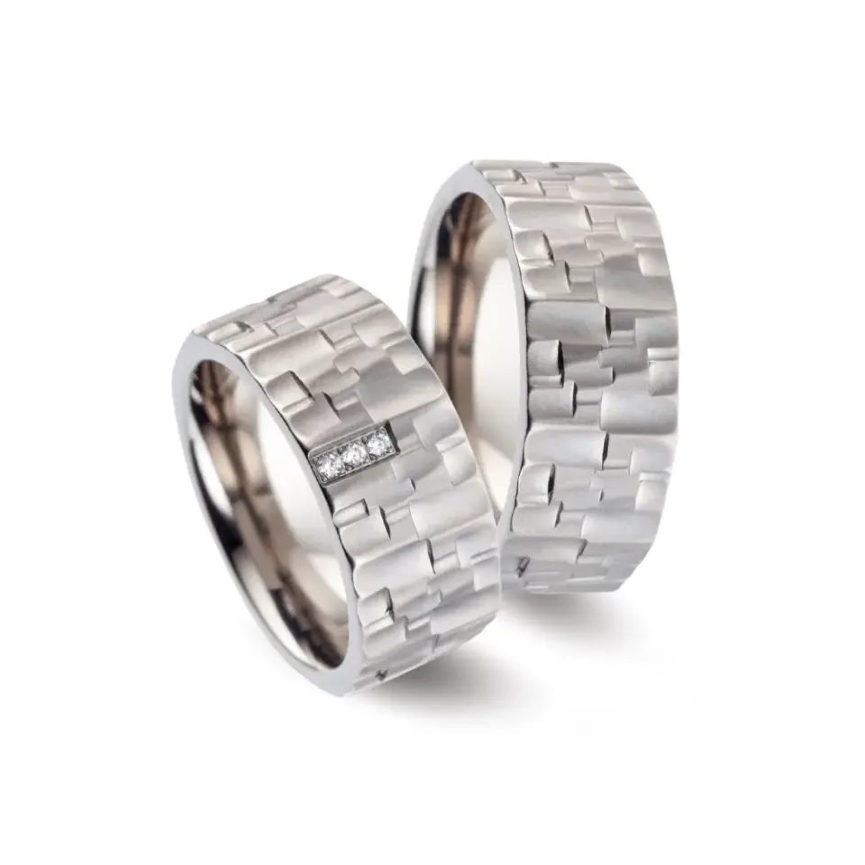 Alianzas de boda de titanio con diamante