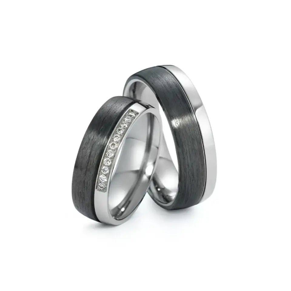 Alianzas de boda de titanio y carbono con diamantes
