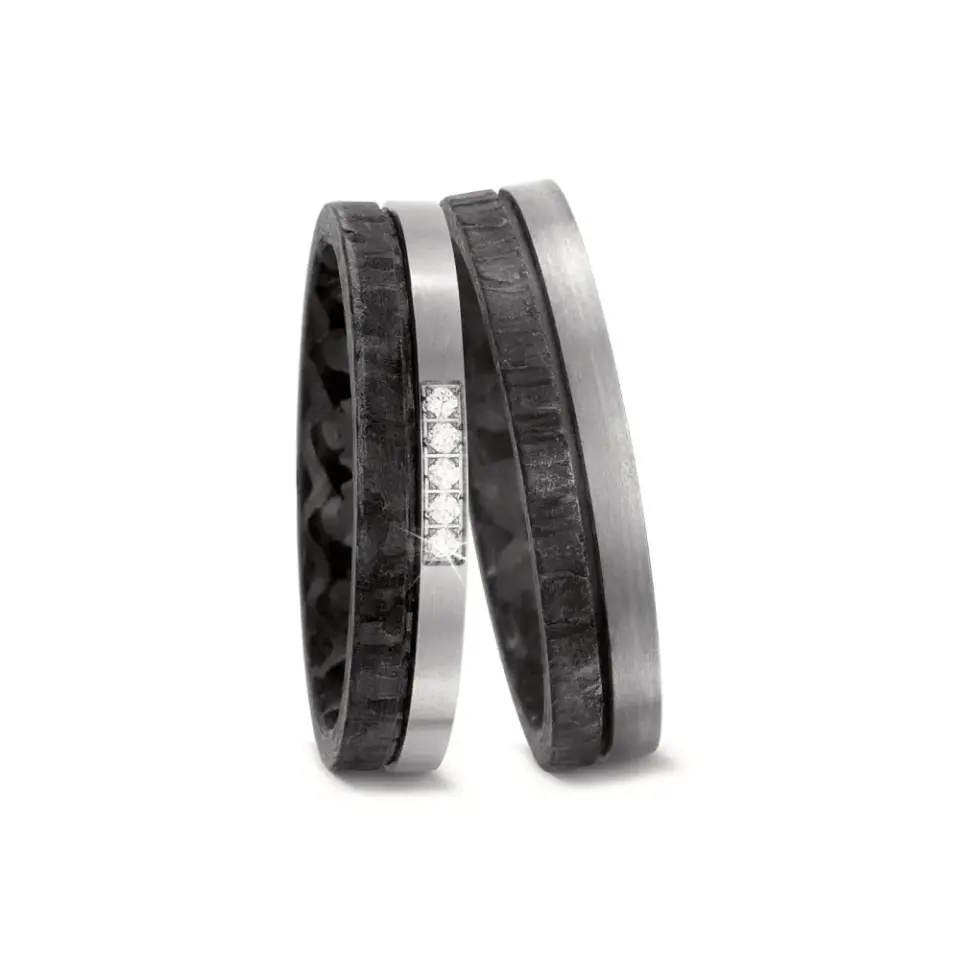 Alianzas de boda de carbono y titanio con diamantes