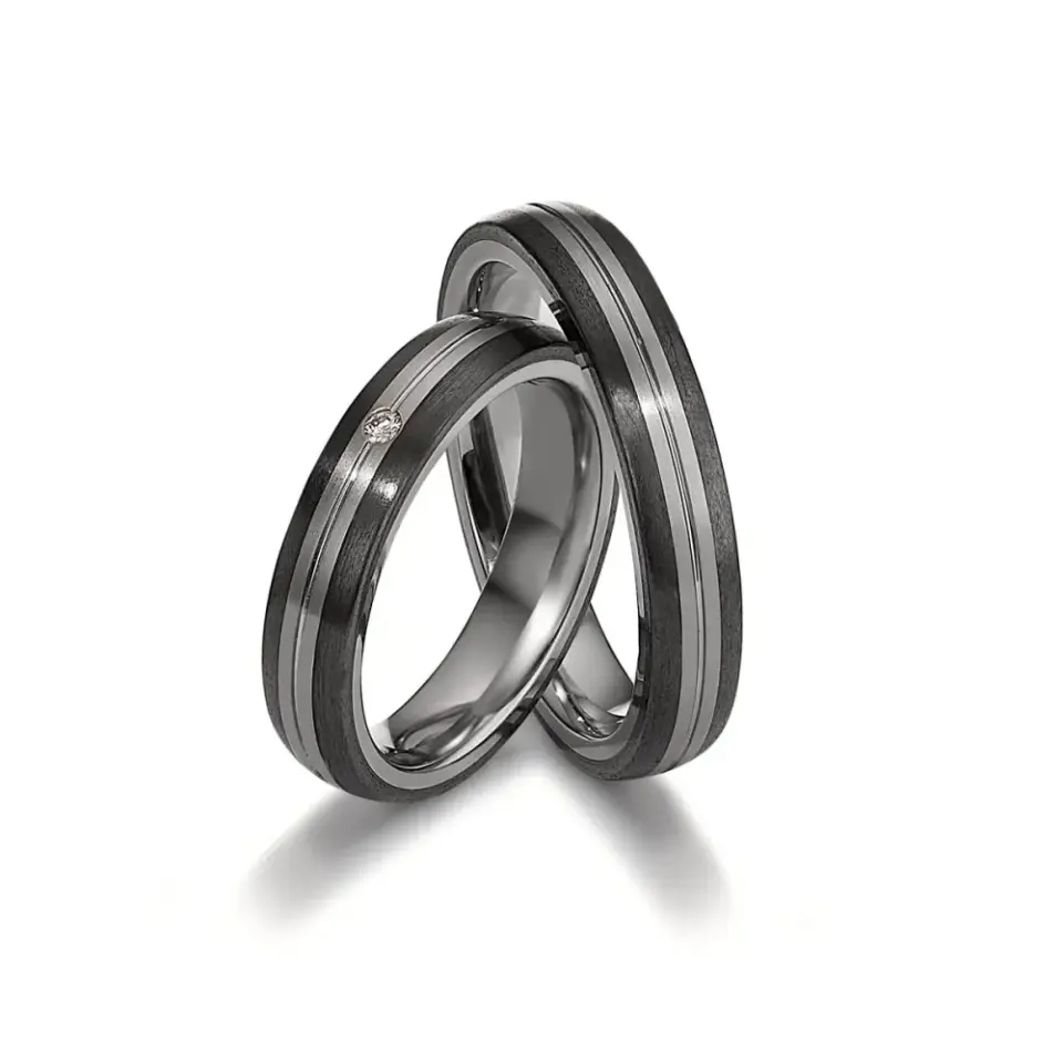 Alianzas de boda de titanio y carbono con diamante