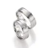Alianzas de boda de plata con diamante