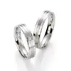 Alianzas de boda de plata con diamante