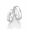 Alianzas de boda de plata con diamantes