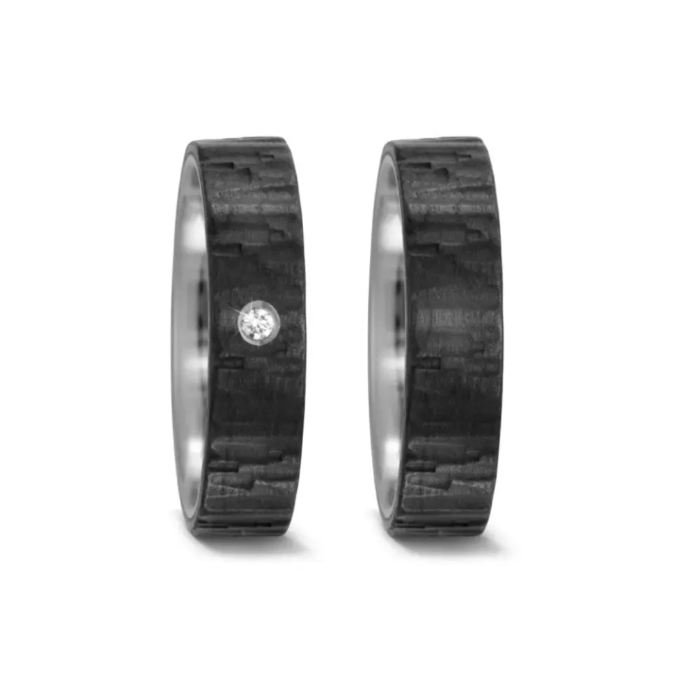 Alianzas de boda de titanio y carbono con diamante