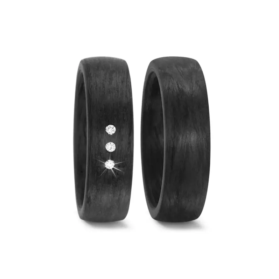Alianzas de boda de carbono con diamantes