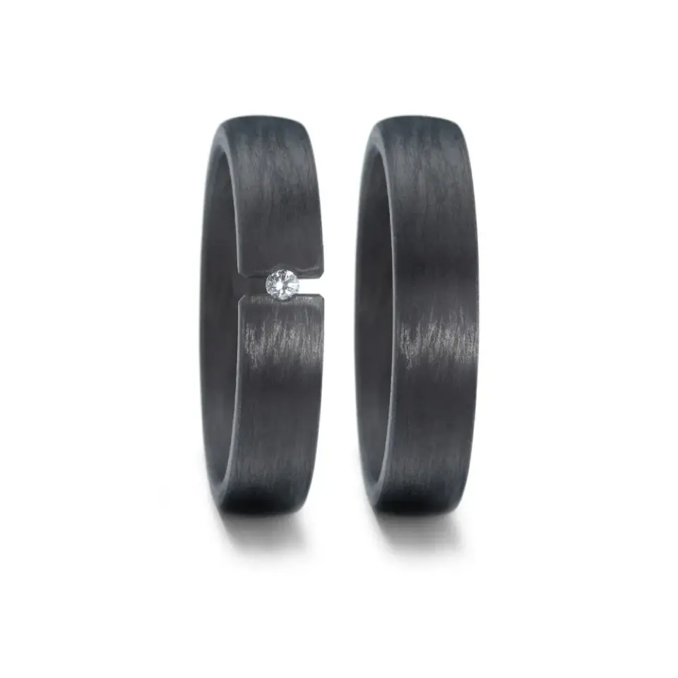 Alianzas de boda de carbono con diamante
