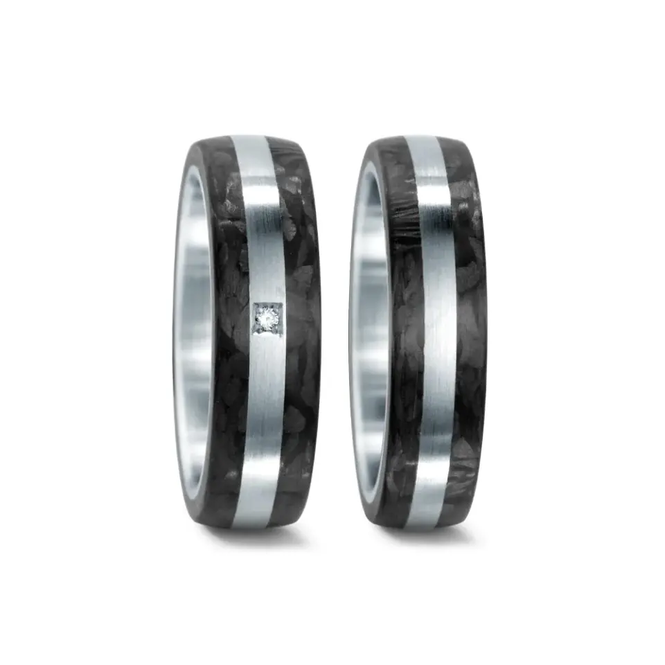Alianzas de boda de acero y carbono con diamante