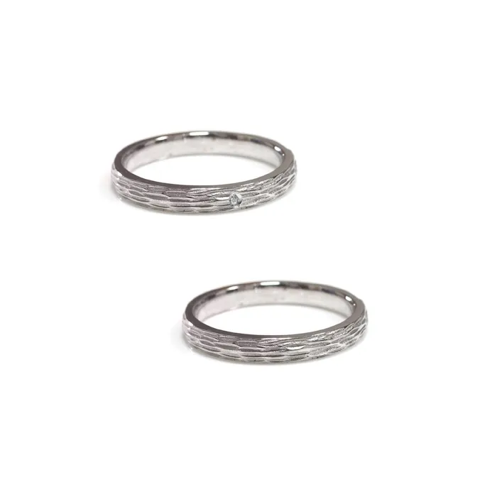 Alianzas de boda de oro blanco con diamante